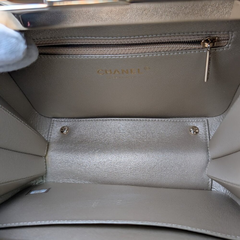 Chanel Filigree Rattan Bag - Picture 13 of 16